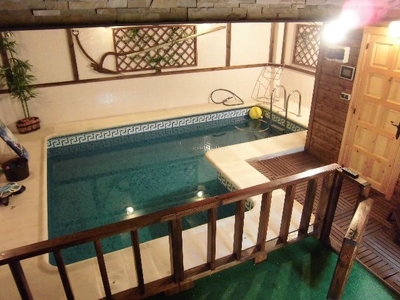 Venta de casa con piscina en Calzada de Calatrava