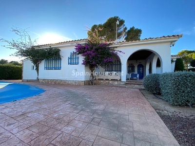 Villa for sale in Les Tres Cales, L'Ametlla de Mar