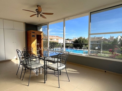 Alquiler de piso en Los Monasterios-Alfinach de 2 habitaciones con terraza y piscina