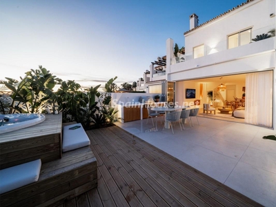 Casa en venta en El Rosario-Ricmar, Marbella