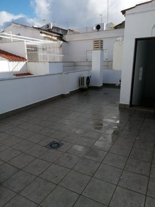 Piso en alquiler en Casco Antiguo - Centro de 1 habitación con terraza y muebles