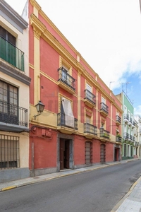Piso en venta en Casco Antiguo - Centro de 6 habitaciones con terraza y balcón