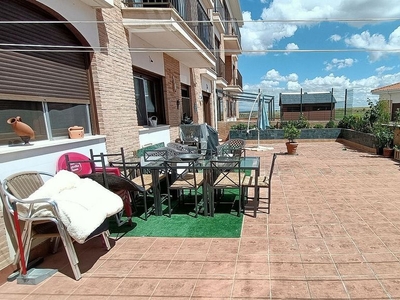 Piso en venta en Trijueque de 2 habitaciones con terraza y garaje