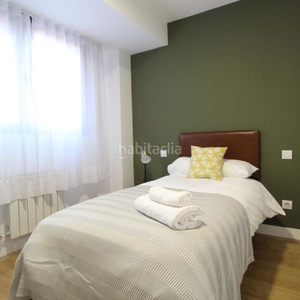 Alquiler apartamento increíble apartamento de 3 dormitorios en atocha en Madrid