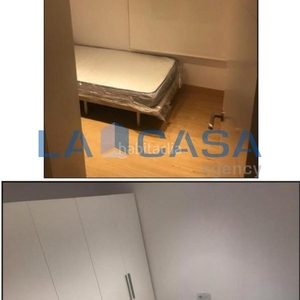 Alquiler piso con 3 habitaciones en San Carlos - San José Sevilla