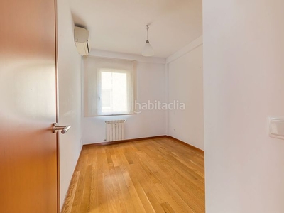Alquiler piso con 4 habitaciones con ascensor y aire acondicionado en Madrid