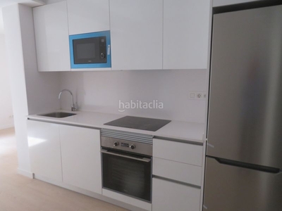 Alquiler piso en carrer del cardener 13 piso con 2 habitaciones con ascensor y aire acondicionado en Barcelona