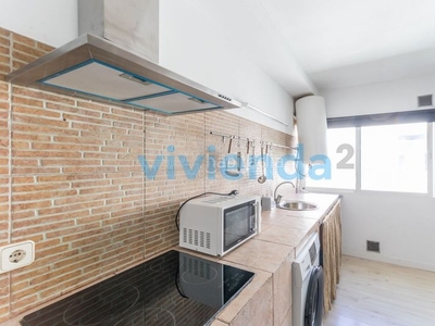 Alquiler piso en Sol, 70 m2, 1 dormitorios, 1 baños, 1.200 euros en Madrid