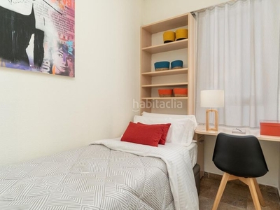 Alquiler piso precioso piso en el eixample , 4 habitaciones , 2 baños , reformado y equipado. en Hospitalet de Llobregat (L´)