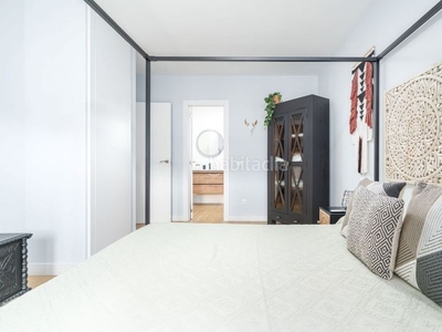 Apartamento precioso apartamento de 2 dormitorios recién renovado muy cerca de la playa. en Estepona
