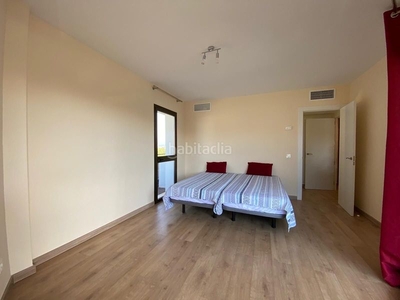 Apartamento un apartamento de 2 dormitorios recientemente renovado en atalaya, en Estepona