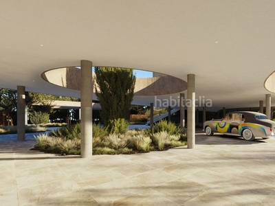 Ático con 3 habitaciones con ascensor, parking, aire acondicionado, vistas al mar y vistas a la montaña en Benalmádena