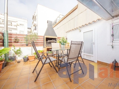 Ático duplex con terraza, en finca de pocos vecinos en Mataró