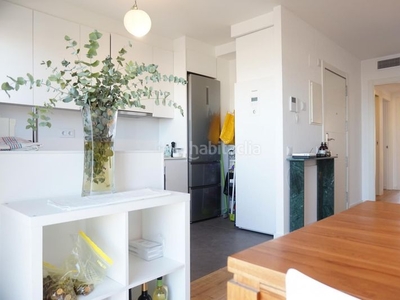 Ático en venta con terraza en rambla del Carmel con calle dels agudells. en Barcelona