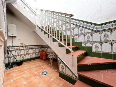 Casa adosada casa de una planta en puerto de la torre. en Málaga