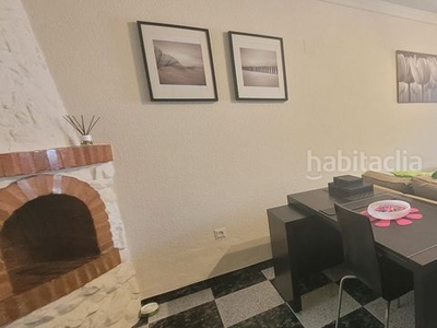 Casa con 2 habitaciones amueblada con aire acondicionado en Torremolinos