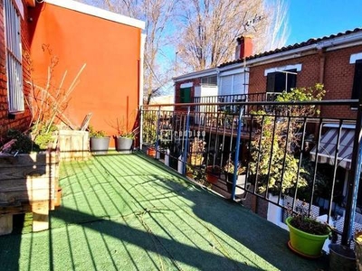 Casa en venta en CALLE COLONIA DE LOS ROSALES, Barrio de la Estación, Coslada, Madrid