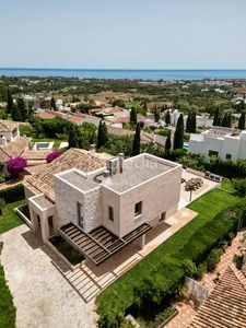 Casa la brisa moderna de la vida mediterránea en El Paraíso Benahavís