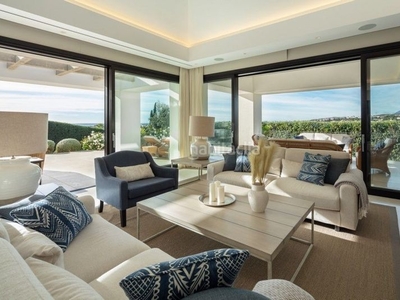Chalet con 5 habitaciones amueblado con parking, piscina, calefacción y aire acondicionado en Marbella