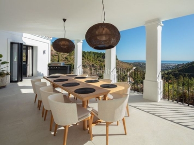 Chalet lujosa mansión de 4017m² en el madroñal, benahavís, costa del sol. en Marbella