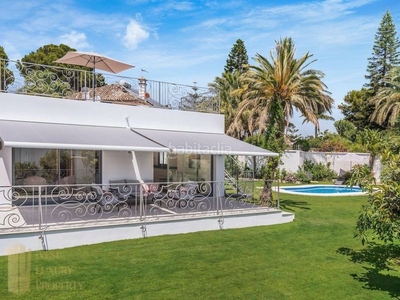 Chalet villa de una sola planta situada a 400 metros de la playa en Marbella