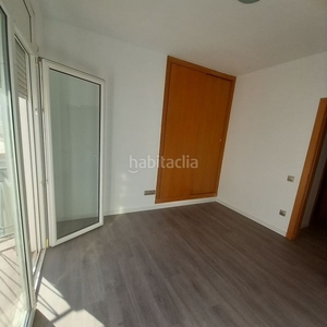 Piso con 3 habitaciones con calefacción y aire acondicionado en Sitges