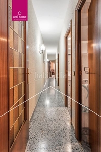 Piso con 4 habitaciones con ascensor y calefacción en Esplugues de Llobregat