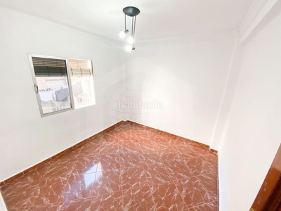 Piso en calle puerto oncala piso en venta en la zona de san andres, eu130a, planetacasa en Málaga