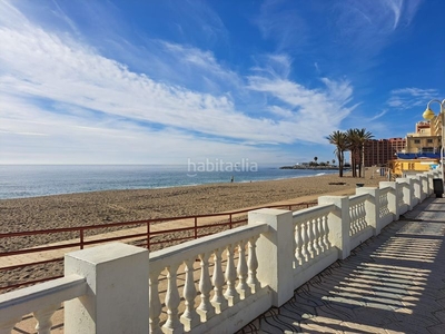 Piso en calle torrealmadena piso con 2 habitaciones amueblado con ascensor, parking, aire acondicionado y vistas al mar en Benalmádena