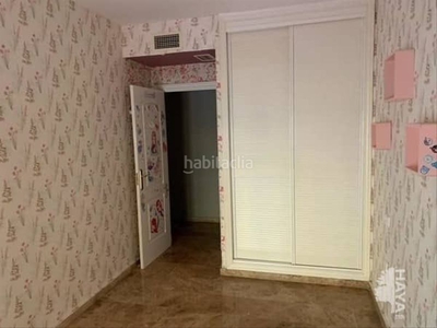 Piso en venta en avenida de santiago de compostela, , málaga en Marbella