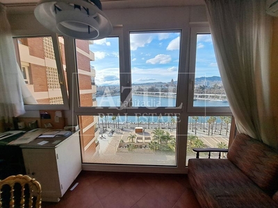 Piso exclusiva propiedad con increíbles vistas al mar en primera línea en Málaga