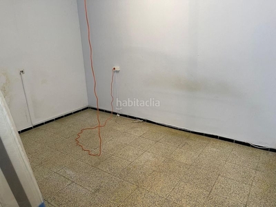 Piso súper oferta!
apartamento para reformar a 150 metros de la playa.
situado en el centro de Sant Antonio de calonge.
ref: 7434. en Sant Antoni de Calonge