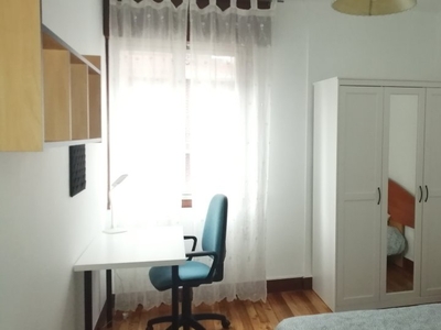 Alquiler de habitaciones en piso de 3 habitaciones en Bizkaia