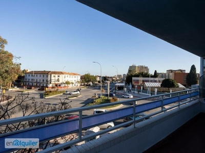 Piso en avenida Santa Rosa de Lima, Camino de Antequera, Málaga