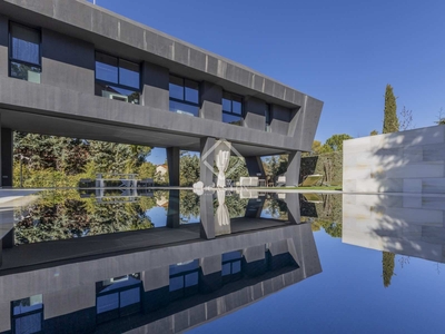Casa / villa de 420m² en venta en Boadilla Monte, Madrid