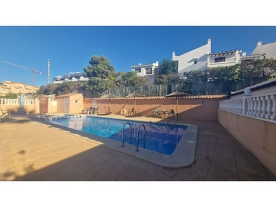 ORIHUELA COSTA 3 HABITACIONES 3 BAÑOS ORIENTACION SUR PISCINA..135.000 EUROS...