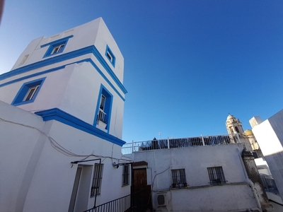Piso 2 habitaciones de 89 m² en Cádiz (11005)