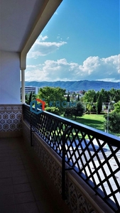 Piso en venta en Ciudad Jardín - Zoco de 4 habitaciones con terraza y piscina