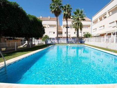 Venta de dúplex en Almenara de 3 habitaciones con terraza y piscina
