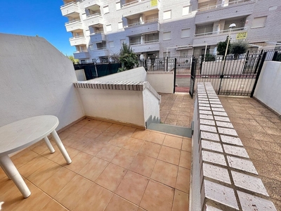 Venta de piso en calle Moscatell de 2 habitaciones con terraza y piscina