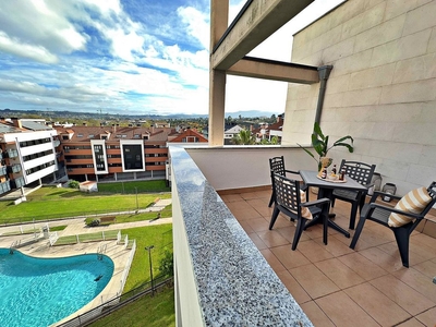 Venta de piso en Viesques de 2 habitaciones con terraza y piscina