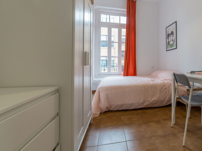 Alquiler de habitaciones en 4 dormitorios en Extramurs, Valencia