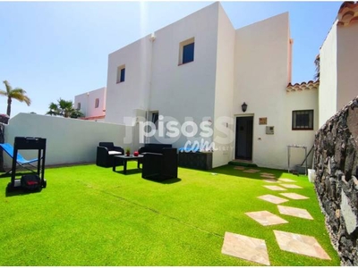 Casa adosada en venta en Las Adelfas 2