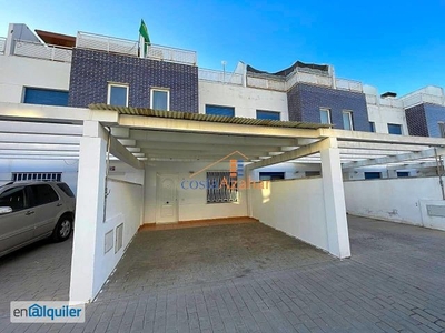 Casa / Chalet en alquiler en Almazora de 120 m2