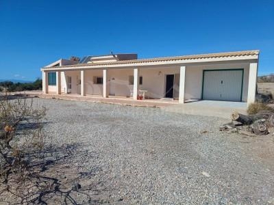 Casa con terreno en Huércal-Overa