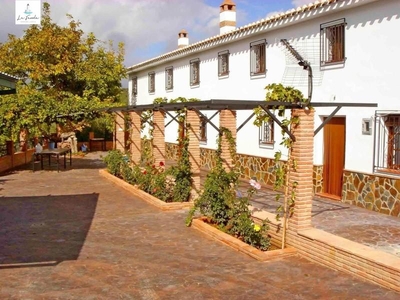 Casa con terreno en Villanueva del Trabuco
