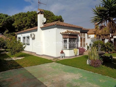 Chalet en Chiclana de la Frontera