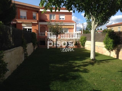 Chalet en venta en Santovenia de La Valdoncina