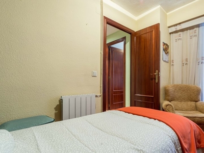 Habitación con balcón en un apartamento de 5 dormitorios - Algirós, Valencia