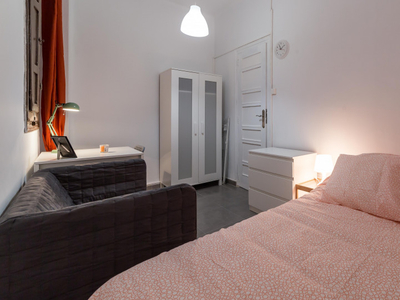 Habitación en apartamento de 5 dormitorios en Eixampl, Valencia